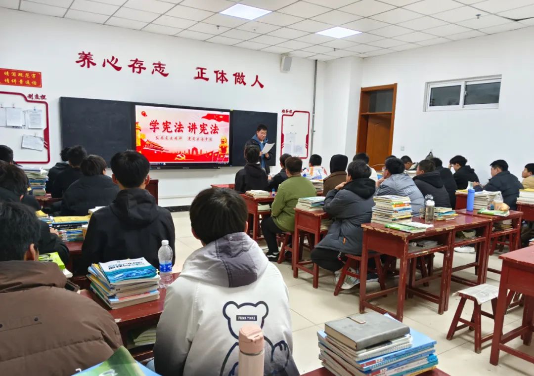 主题班会.jpg